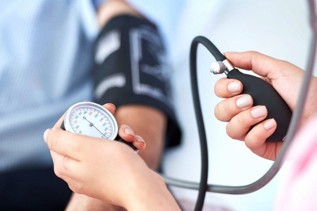 Nuolatinis kraujospūdžio padidėjimas - hipertenzijos požymis